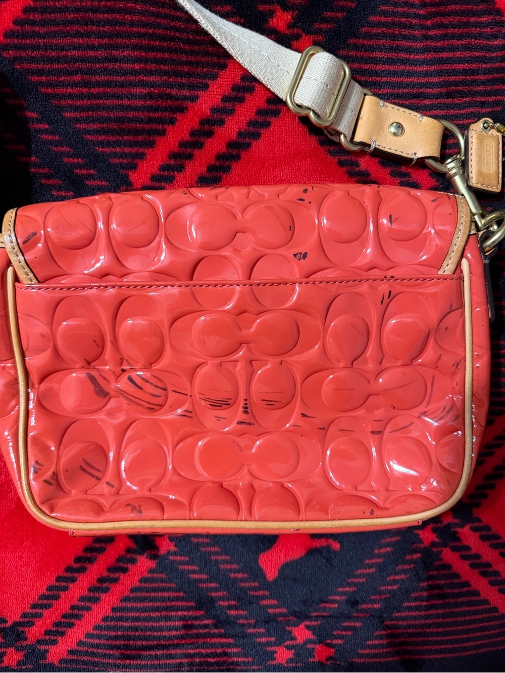 Coach Coral Patent Signature Crossbody Bag - Picture 5 of 10